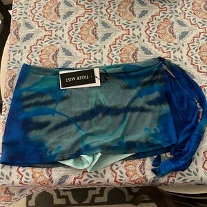 Selling TIGERMIST tie dye mini skirt (has shorts under) in size SMALL!!